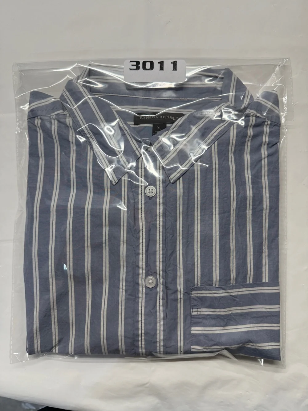 Banana Republic‎ Blue and White Vertical Stripe Casual Button-Down Shirt